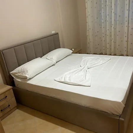 Priam * Vlorë